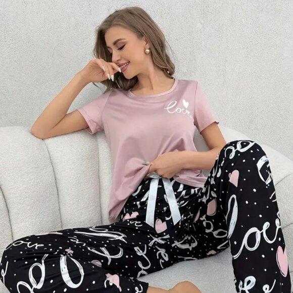 Lips Print Crew Neck Short Sleeve T-Shirt - Soft, Breathable, Relaxed Fit, Casual Chic Top For Spring And Summer - Women's Fashion Clothing For Everyday Wear
